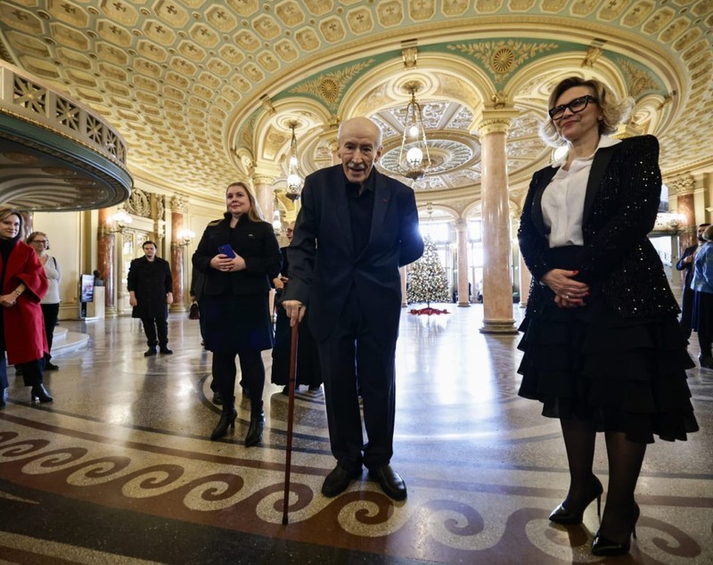 Alimentele la care Victor Rebengiuc a renunțat. Ce nu mai mănâncă la vârsta de 93 de ani: „Trebuie să am grijă de mine”