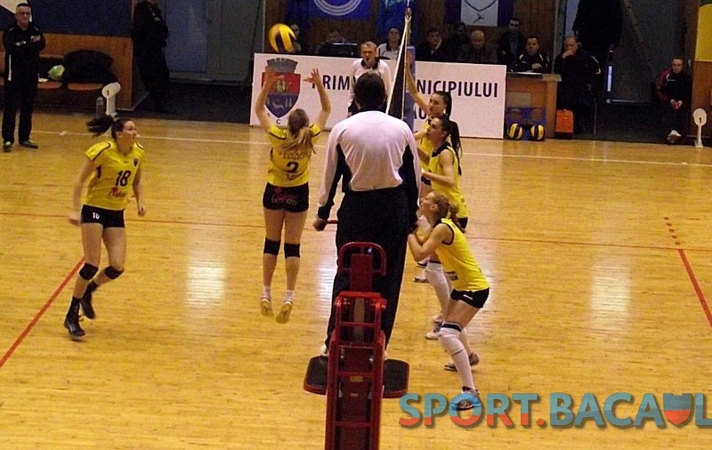 Victorie pentru CS Știința Bacău în restanța cu CSM Lugoj, la volei feminin