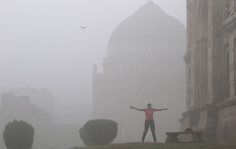 Nivelul poluării a atins un prag critic în New Delhi. Școlile au fost închise din cauza smogului