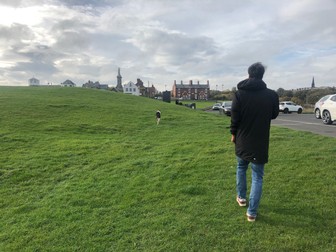 Alexandru și Bella, în Marea Britanie