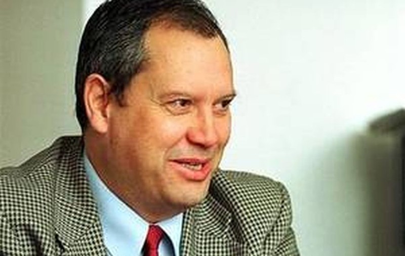UITE CUM ARATĂ ŞI CE FACE SOŢIA SINGURULUI ROMÂN CARE A AJUNS ÎN SPAŢIU! ÎI LEAGĂ UN MARIAJ DE 39 DE ANI!