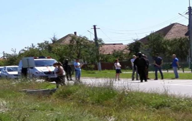 Un tânăr de 29 de ani a fost ucis de socru, chiar sub ochii poliţiştilor. Ce l-a înfuriat pe bătrân