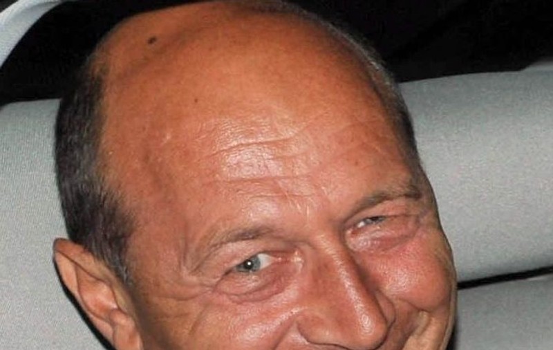 SLOGANUL INCREDIBIL al lui BĂSESCU pentru referendum