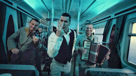 Recent, a colaborat cu Zdob și Zdub &amp; Frații Advahov pentru videoclipul piesei „Trenulețul”