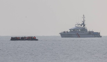 În ciuda riscului continuu de contrabandă prin camioane, atenția principală rămâne concentrată pe traversările cu bărci mici. Foto: Profimeia