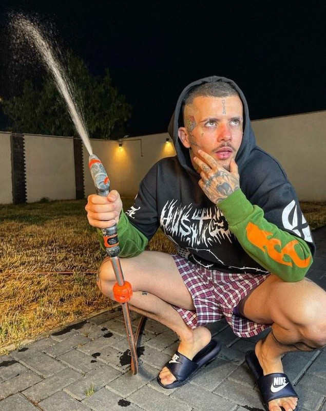 Zanni își vinde casa la nici un an de când a cumpărat-o: „5 camere, 3 băi, full mobilată”. Unde vrea să se mute