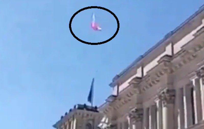 Incident de securitate la parlamentul german. Un bărbat a ridicat deasupra clădirii o dronă de care era agățat steagul Rusiei | VIDEO