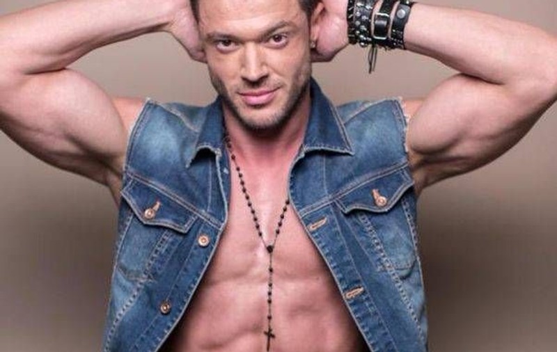 De la ce se abține Victor Slav ca să nu-și pună "pătrățelele" în pericol