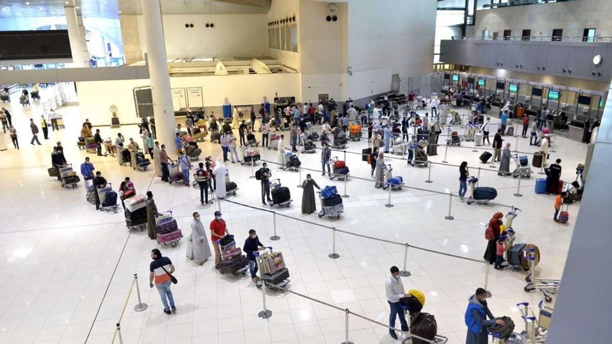 VIDEO Ce reguli trebuie să respecte călătorii pe Aeroportul Otopeni, din 15 mai. Cum se va face îmbarcarea pasagerilor