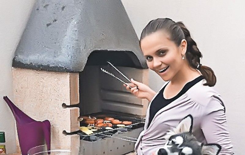 Cristina Şişcanu s-a făcut femeie de casă