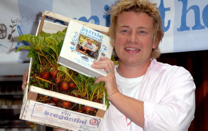 Criticat de americanii graşi, Jamie Oliver a început să plângă