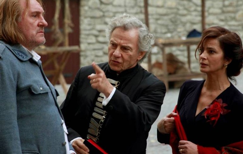 Harvey Keitel a devenit membru al Ordinului Cavalerilor Lup, la Târgu Mureş. Iată ce a suferit la iniţiere!