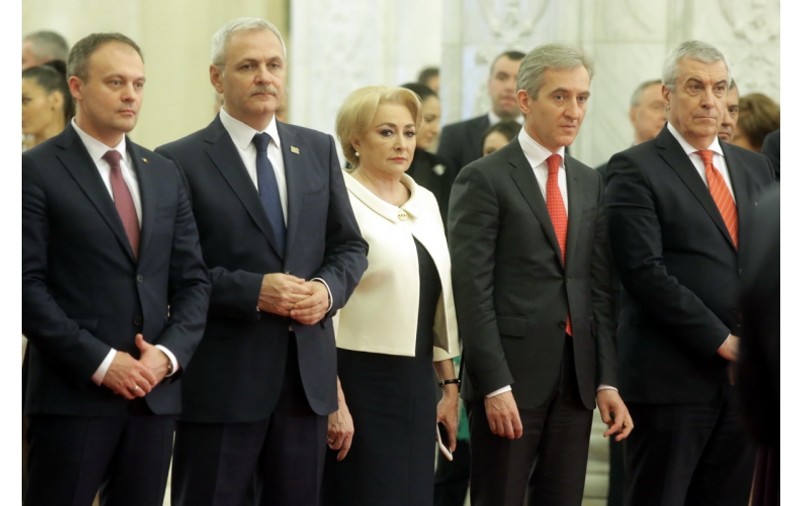 Dăncilă se întâlnește cu o delegație de chinezi, în ziua în care președintele Klaus Iohannis i-a cerut demisia
