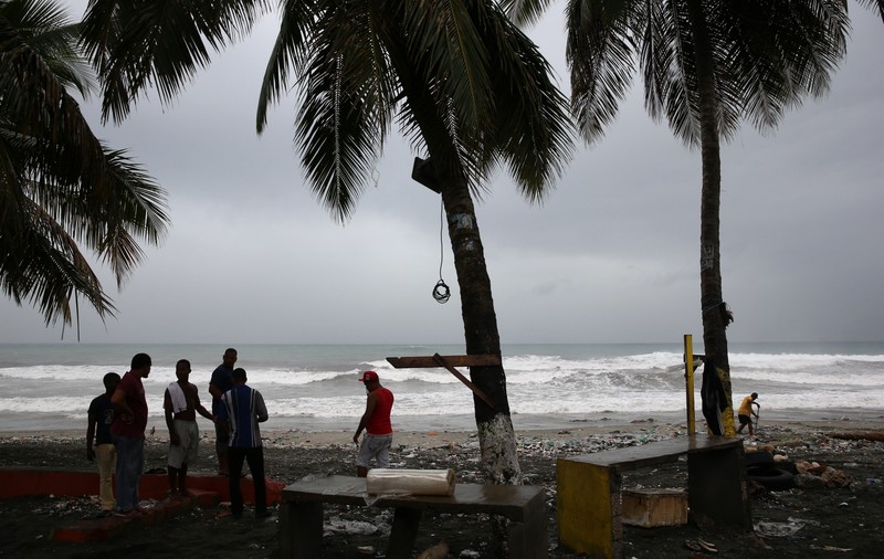 Uraganul Matthew. Autorităţile americane evacuează peste 1,5 milioane de persoane din Florida