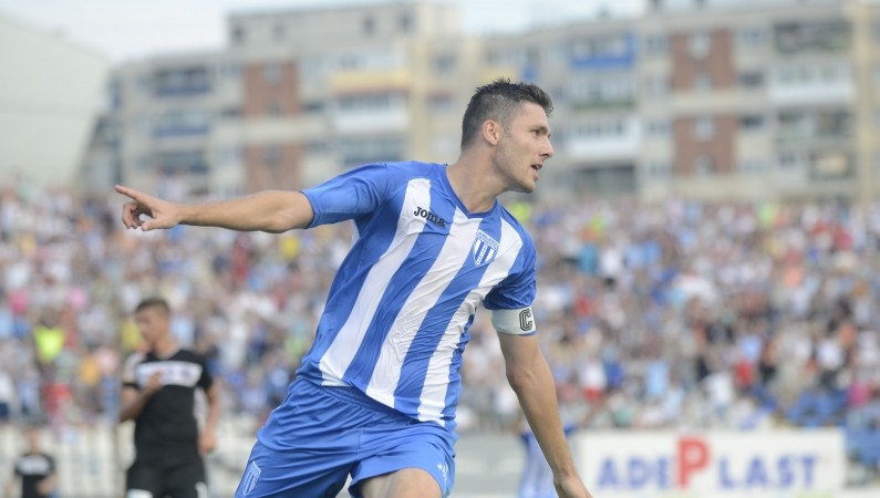 Costin Curelea n-a făcut mulţi purici la CS U Craiova FOTO: csuc.ro