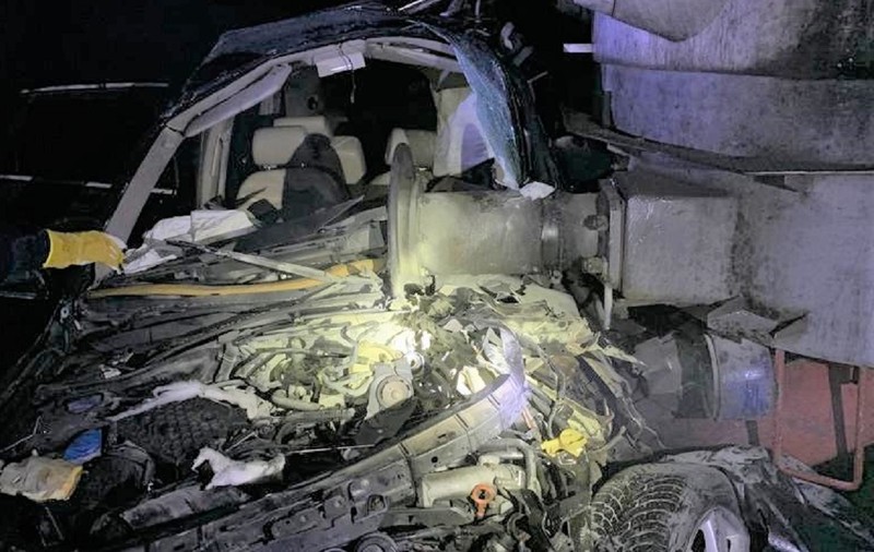 Șofer cu permisul suspendat, lovit de tren când fugea, cu mașina de poliție pe urmele lui, în Arad