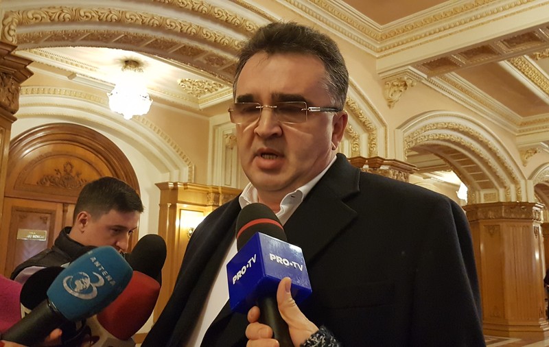 Marian Oprişan, enervat de un director din Vrancea: "Să nu mă mai contrazici niciodată, ai înţeles? "