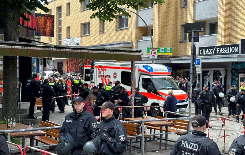 EURO 2024 | Alertă de securitate în Hamburg, înainte de meciul Polonia - Olanda. Un bărbat a încercat să atace fanii cu un topor