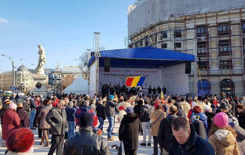 VIDEO| O horă mică în centrul Bucureștiului de Mica Unire!