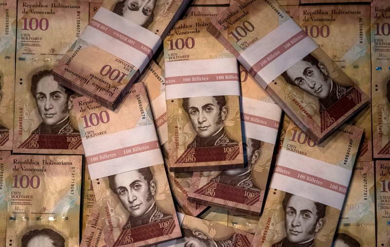 Venezuela scoate din circulație cele mai mari bancnote și le înlocuiește cu monede