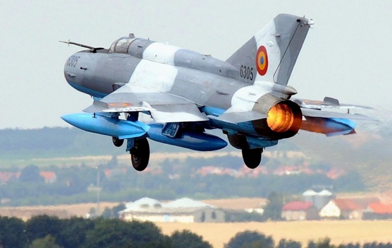 FOTO&VIDEO | Avionul prăbușit la Constanța ar fi lovit un stol de păsări. Pilotul va fi operat astăzi: "Riscul de a rămâne paralizat este destul de mare”