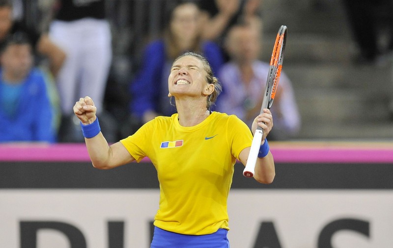 Simona Halep nu va juca împotriva Italiei în Fed Cup, din cauza accidentării la umăr