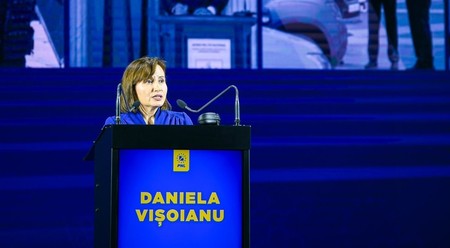 Daniela Vișoianu, președinta federației Coaliția pentru Educație și fostă consilieră în mandatul Monicăi Anisie
