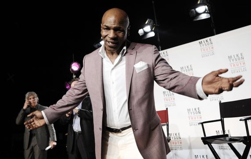 Mike Tyson şi-a găsit nevasta în pat cu Brad Pitt: "Trebuia să vedeţi ce faţă a făcut Brad când m-a văzut" Vezi ce a urmat!