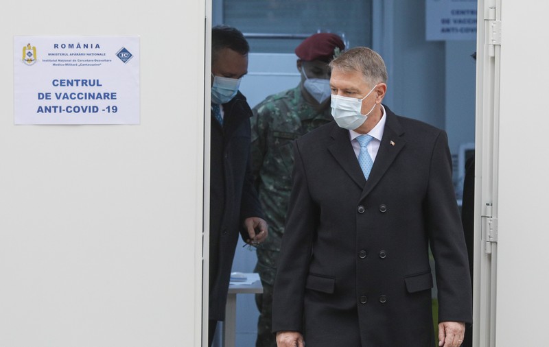 Klaus Iohannis, la deschiderea centrelor mobile: "Doar vaccinarea ne permite ca la vară să facem concedii"