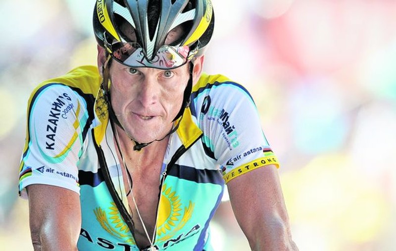 Lance Armstrong trebuie să restituie banii primiţi pentru victoriile din Turul Franţei