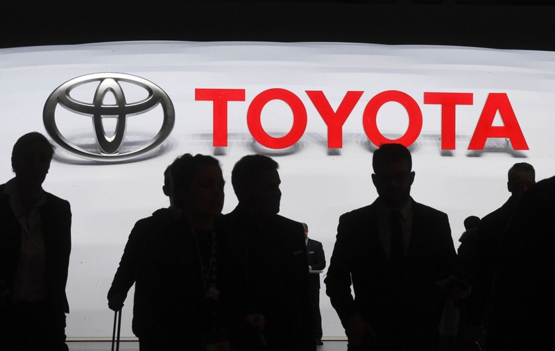 Toyota și Mazda, obligate să suspende livrările mai multor modele. Companiile, acuzate că au manipulat testele de siguranţă