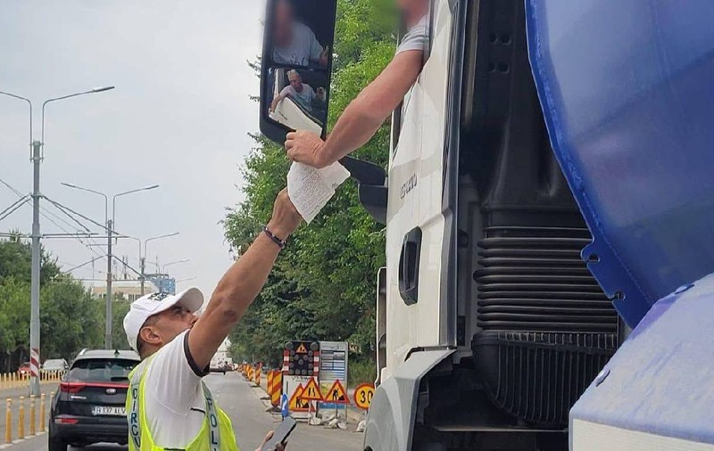 Taxe noi și amenzi usturătoare pentru TIR-urile din București. Ce a decis Primăria Capitalei