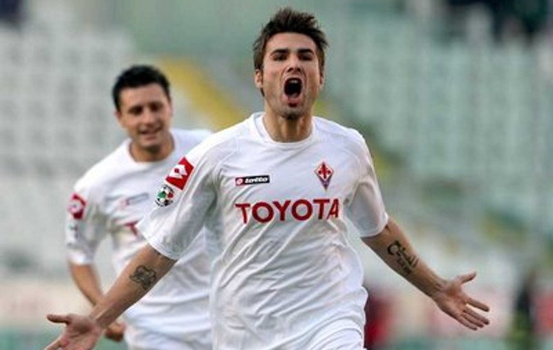 Mutu, mai popular decât Kaka sau Totti
