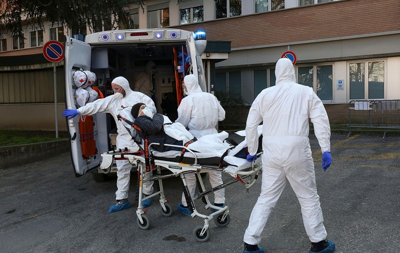Îmbolnăvirile noi de COVID-19 aproape s-au dublat în 24 de ore, în județul Cluj. Explicațiile prefectului