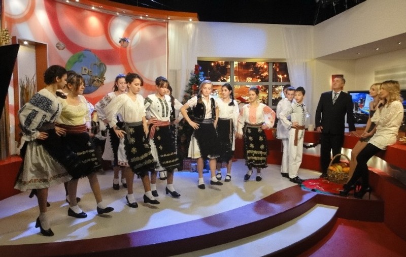 Adela Popescu şi tatăl ei au ajuns pentru prima dată într-un platou la televiziune, la ProTv Internaţional