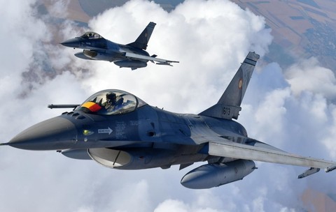 Două avioane de luptă F-16, ridicate pentru un exercițiu militar în Tulcea
