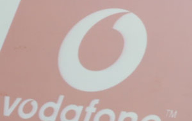 Vodafone a îngheţat salariile 