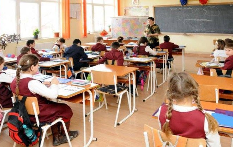 Să privatizăm prostia sau dreptul la educație. Copiii anilor ‘70 și testele PISA