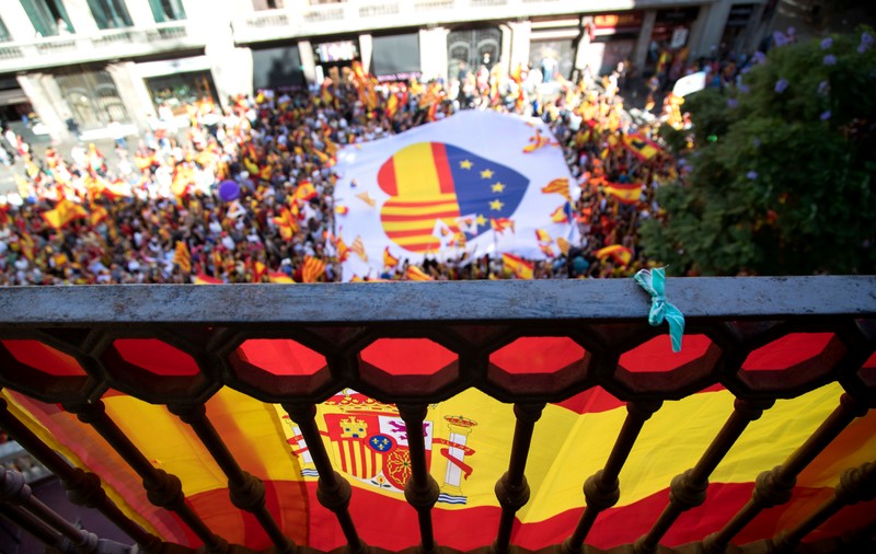 Criză în Spania | Madridul anunță că va ridica autonomia Cataloniei