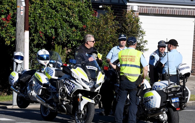 Patru persoane, inclusiv un polițist, au fost rănite într-un atac cu cuţitul, la Sydney