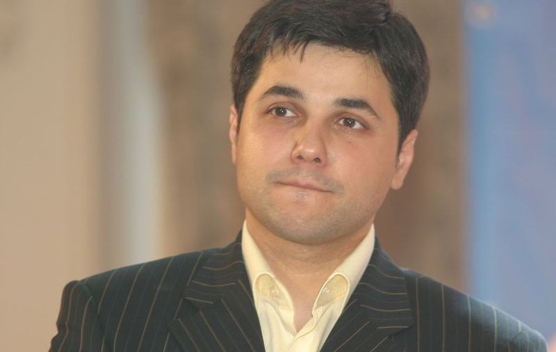 SCANDAL între COVE şi AIMEE IACOBESCU! Actriţa îi acuză pe bunicii prezentatorului că i-au FURAT MOBILA!
