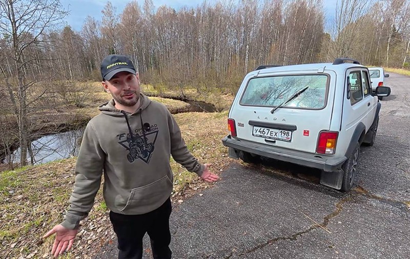 Un youtuber rus dezvăluie probleme grave la noul model Lada Niva Sport: se dezmembrează și poate lua foc imediat