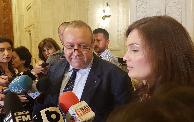 UPDATE. Concluziile raportului comisiei de anchetă privind prezidențialele din 2009: Băsescu și Boc, acuzați de fraudarea alegerilor