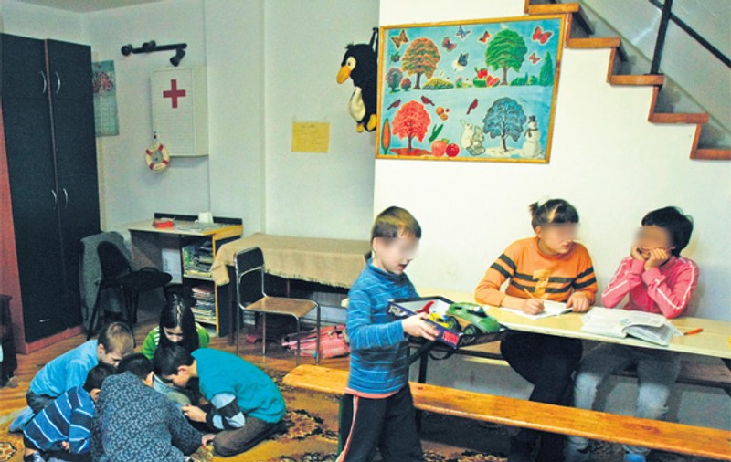 Plăteşti taxă dacă îţi părăseşti copilul!