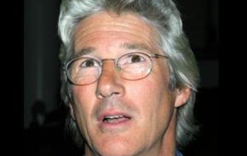 Richard Gere, amendat din cauză că şi-a tăiat copacii din curte