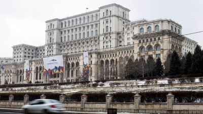 palatul-parlamentului-plan-general-vedere-strada