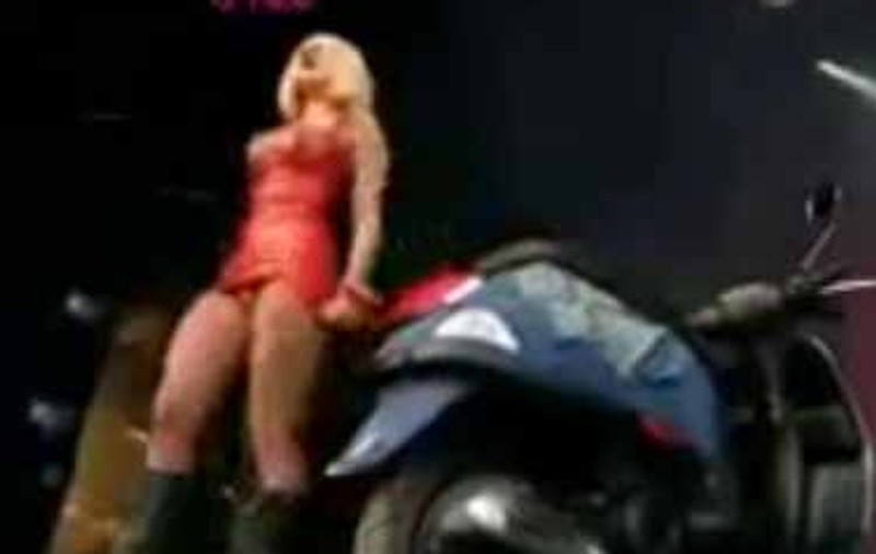 Lady GaGa  a lansat zvonul că e hermafrodită?