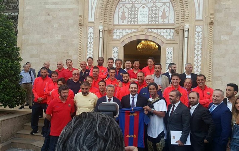 Gică Popescu a fost în vizită la două școli din Liban. Vineri, va juca într-un meci de old-boys de gală!