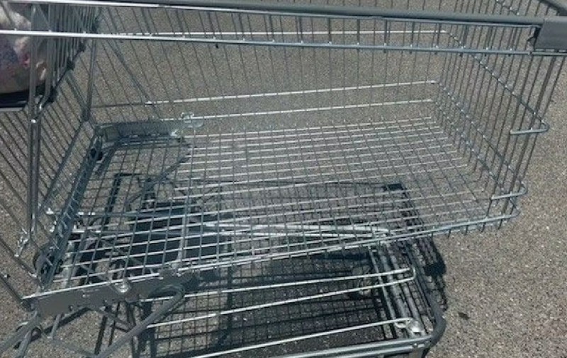 Hoții taie cărucioarele de cumpărături și folosesc grilajul ca grătar, în Austria: „Unul nou costă 35 de euro”