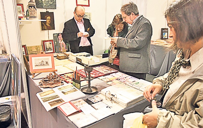 Târg de carte la Sala Dalles